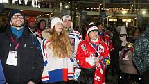 Fanoušci na Olympijském festivalu v Brně podporovali český hokejový tým všemi silami.
