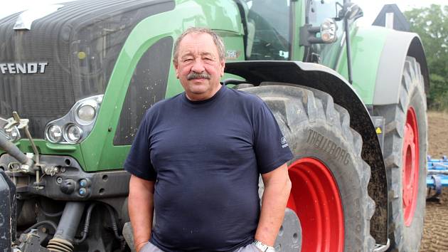 Zemědělec Petr Chaloupka pracuje v zemědělství přes čtyřicet let. Podobnou situaci s hraboši nezažil.