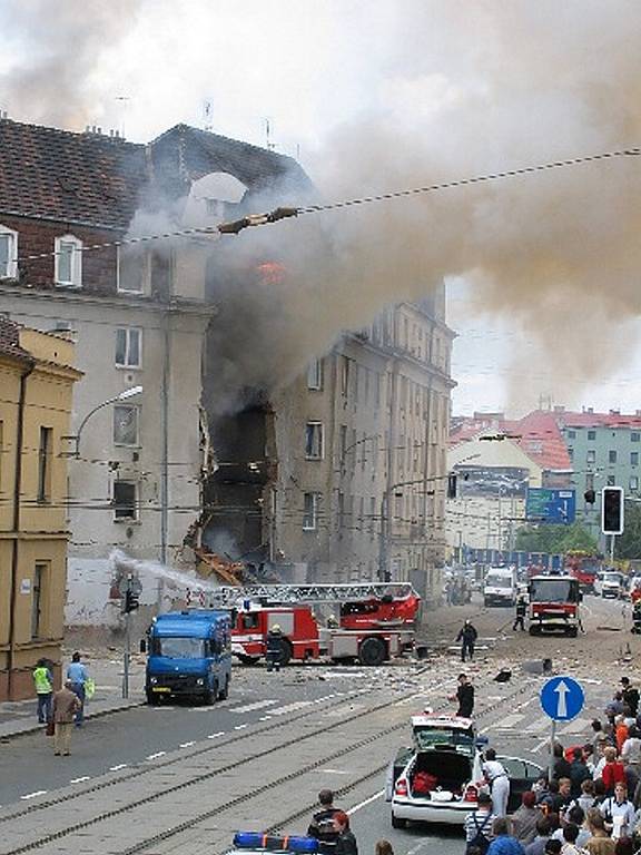 Výbuch plynu a následné zřícení domu na rohu Tržní a Olomoucké ulice v Brně.