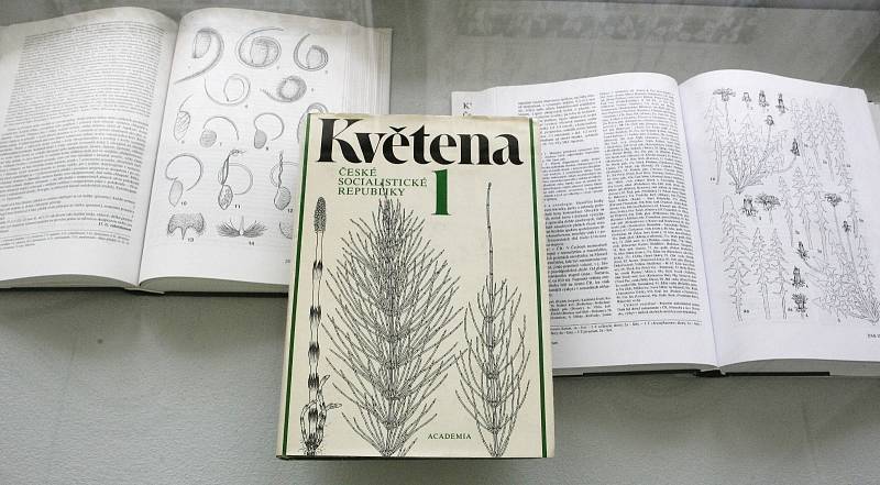 Výstava ke stoletému výročí založení České botanické společnosti dorazila do Brna. Od úterý si mohou návštěvníci prohlédnout zajímavosti z botanického světa v Moravském zemském muzeu.