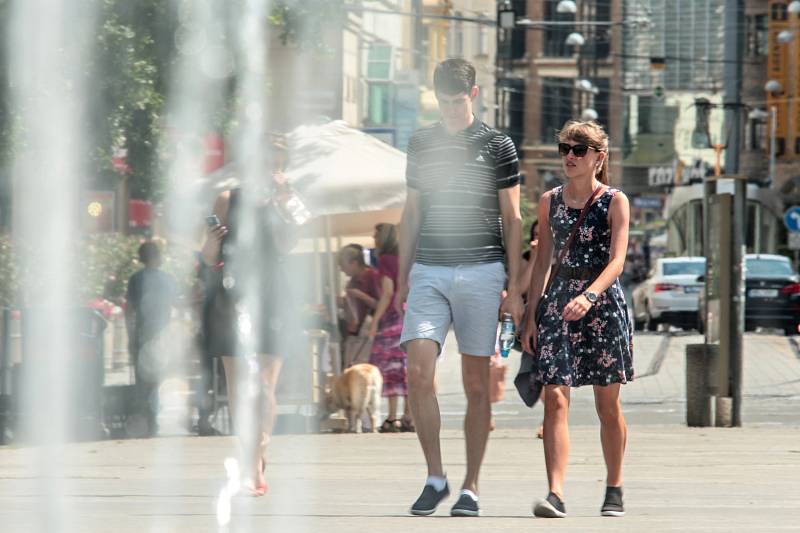 S vysokými teplotami bojují lidé v Brně různými způsoby.