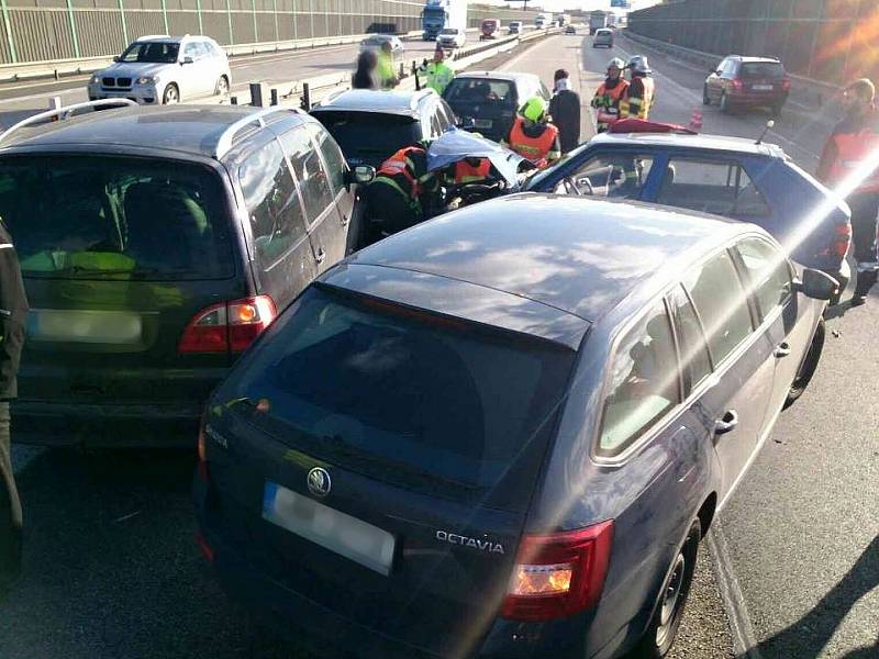 Hromadná nehoda na dálnici D1. Ilustrační foto.