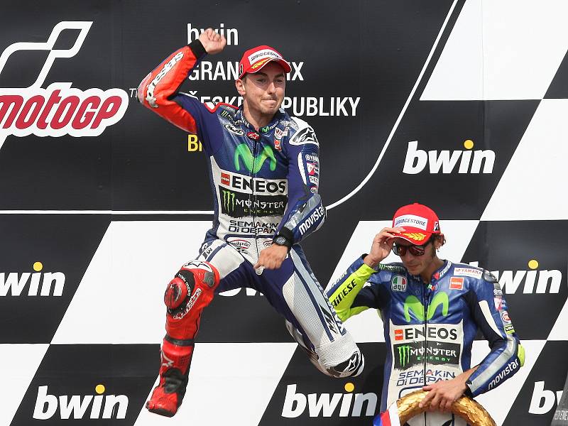 Královskou třídu MotoGP ovládl Španěl Jorge Lorenzo na Yamaze. Na Hondě dojel druhý další španělský závodník Marc Márquez. Třetí už s větším odstupem finišoval hvězdný Ital Valentino Rossi. Abraham skončil poslední.