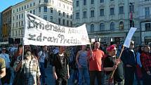 Další protesty proti chování prezidenta Miloše Zemana a ministra financí Andreje Babiše. V Brně se sešli lidé na náměstí Svobody na demonstraci Proč? Proto!