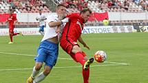 Fotbalisté Zbrojovky Brno (v červeném) porazili Baník Ostrava 2:1.