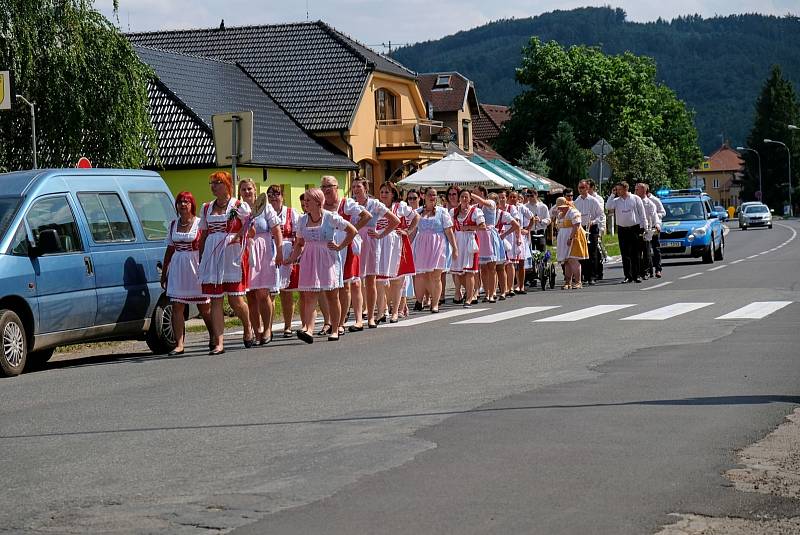 Obnovení hodů se před devíti lety ujal Kuřimský dámský klub.