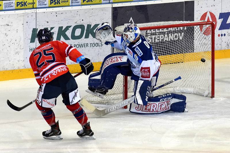 Brno 30.11.2018 - domácí HC Kometa Brno (bílá) proti HC Vítkovice (červená).