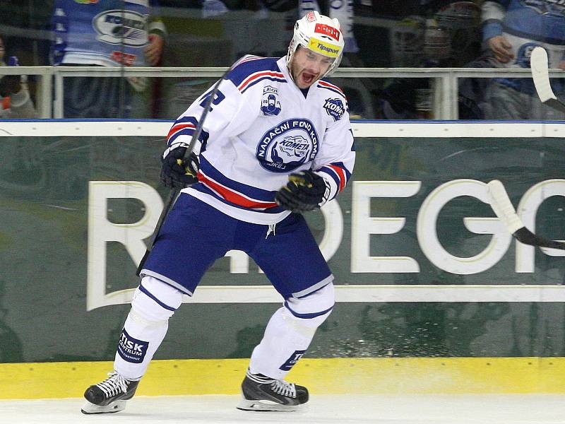 Hokejová Kometa Brno podlehla v úvodním čtvrtfinále Zlínu 2:3 po prodloužení.