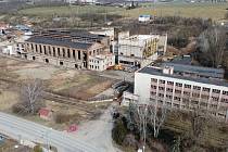 Roky nevyužívaná elektrárna v Oslavanech čeká na demolici.