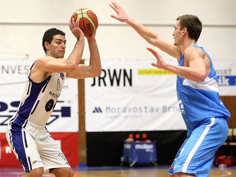 Basketbalisté Mmcité Brno prohráli v domácím duelu s prostějovskými Orly 66:91.