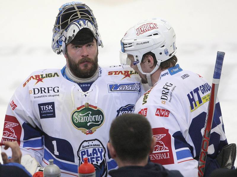 HC Kometa Brno - Mountfield Hradec Králové 0:1 po samostatných nájezdech.