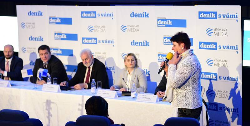 Starostka Ratíškovic a senátorka Anna Hubáčková dostala možnost položit dotaz z publika.