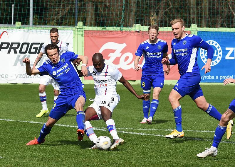 Druholigové utkání mezi Líšní (ve světlém) a Jihlavou skončilo výhrou brněnského mužstva 2:0.