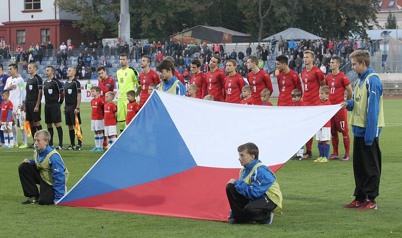 Čeští fotbalisté do 21 let porazili v závěrečném utkání kvalifikace mistrovství Evropy ve Znojmě Moldavsko 4:1.