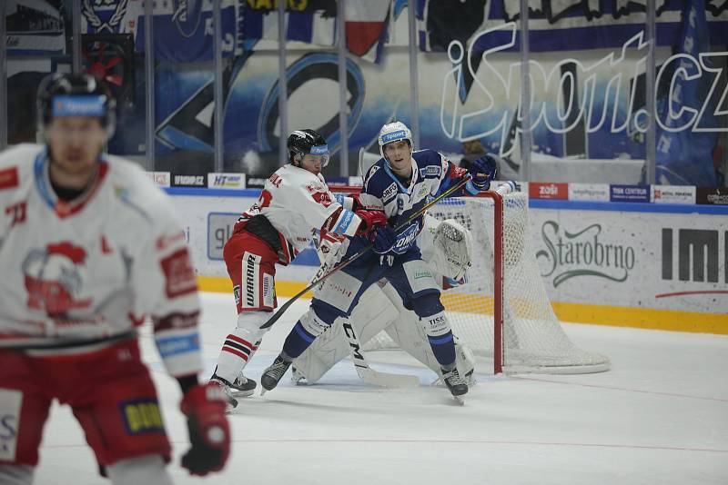 Hokejisté (v modrém) Komety porazili Olomouc 4:1.