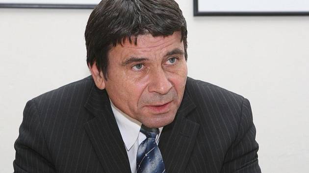 Ředitel Gymnázia Matyáše Lercha Petr Kovač.