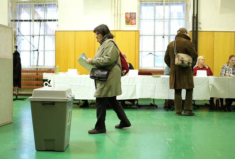 Volební komise v Brně si první den prezidentských voleb pochvaluje vysokou účast.