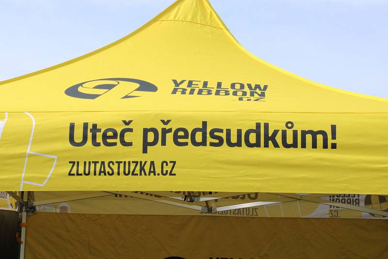 Virtuálního Běhu se žlutou stužkou se zúčastnilo zhruba čtyřicet trestanců z věznice v Kuřimi na Brněnsku.