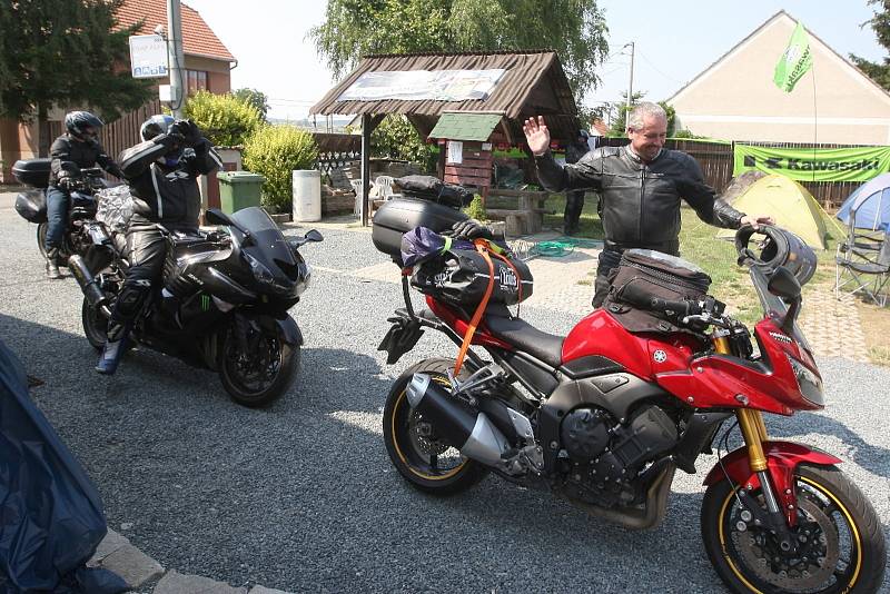 Ze všech koutů světa se do Brna a okolí začínají sjíždět fanoušci motocyklových závodů.