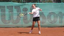 Brněnská rodačka minulý týden ovládla společně s Kateřinou Siniakovou juniorskou čtyřhru na nejprestižnějším tenisovém turnaji planety v londýnském Wimbledonu. 