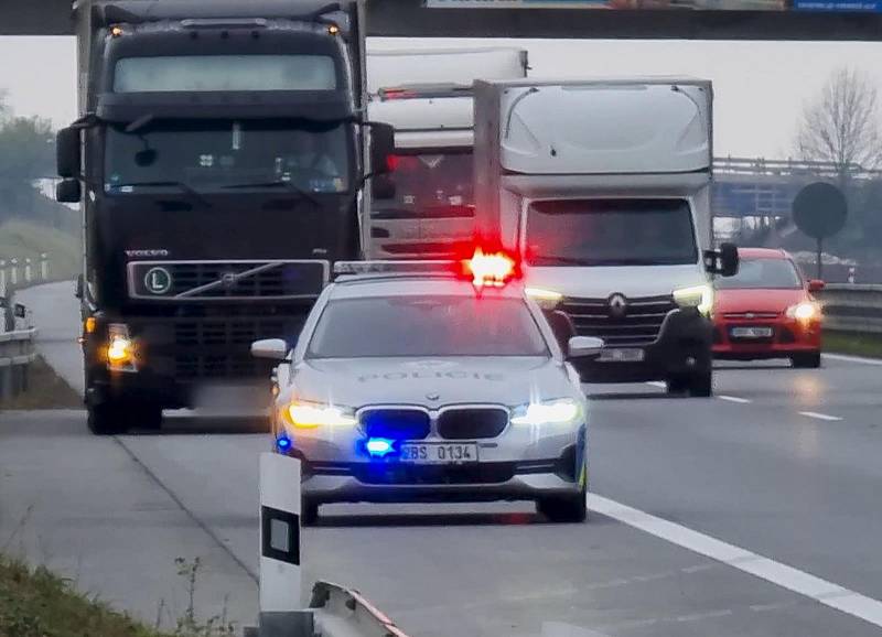 Více než dva miliony korun vybrali letos do října policisté na jihu Moravy na pokutách za přetížené dodávky a nákladní auta.