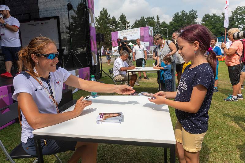 V neděli navštívili Olympijský festival v Brně cyklista Jiří Daler a skifařka Miroslava Knapková.