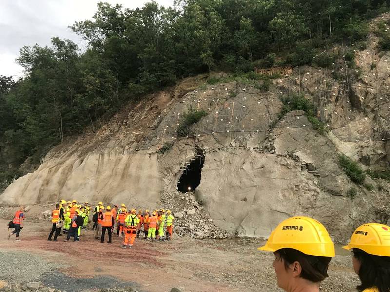 Tramvajový tunel na Žabovřeské v Brně je proražený.