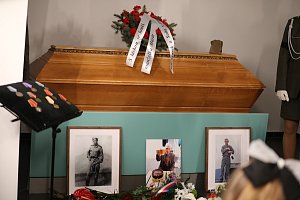 Podívejte se, jak vypadal pohřeb veterána druhé světové války Vladimíra Hrozného.