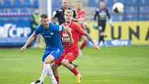 Brněnští fotbalisté (v červeném) v utkání 32. kola remizovali na hřišti Liberce 1:1.