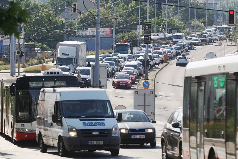 Dopravní situace v důsledku uzavření Husovických tunelů.