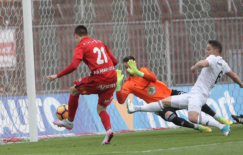 Brněnský Přichystal otevřel skóre zápasu. Fotbalisté Zbrojovky ale nakonec podlehli na domácím trávníku Mladé Boleslavi 2:3.