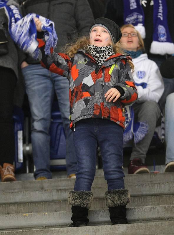 Hokejisté brněnské Komety v 47. extraligovém kole doma přetlačili Pardubice 2:1.