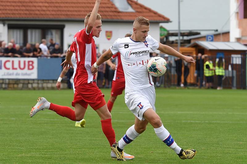 29.8.2020 - domácí SK Líšeň v bílém (Michal Jeřábek) proti FK Blansko