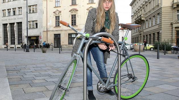 Cyklistický stojan - ilustrační fotografie.