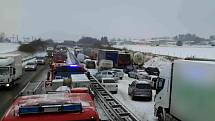 Nehoda na dálnici D1 u Tvarožné na Brněnsku.