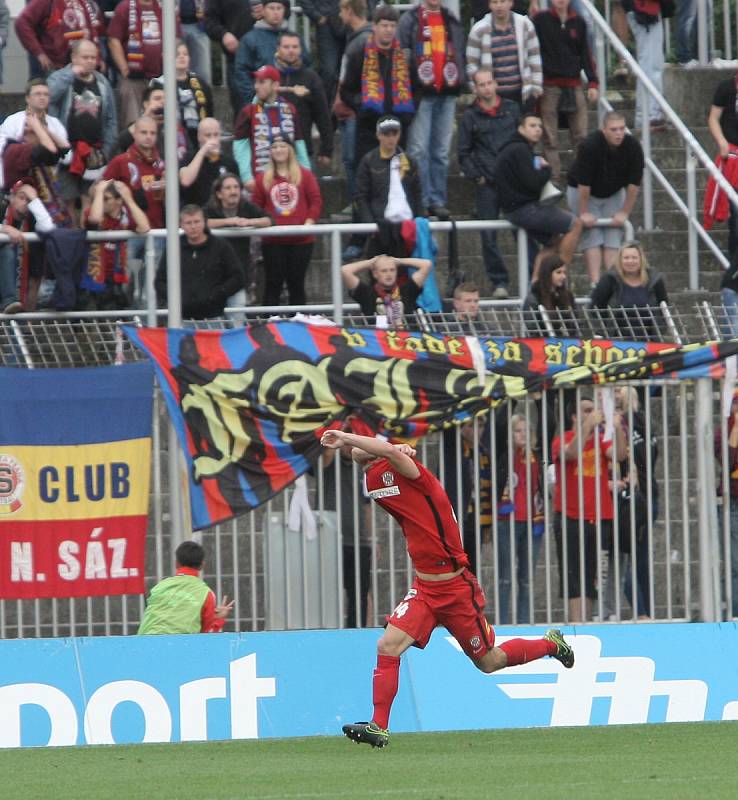 Tomu zápasu nic nechybělo. Dynamický fotbal se spoustou šancí, šest gólů, zahozená penalta a rozuzlení poslední akcí. Prvoligoví fotbalisté Zbrojovky na domácím trávníku remizovali před zraky 9223 diváků s pražskou Spartou 3:3.