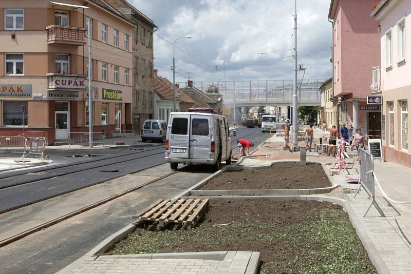 Oprava ulic Minská a Horova se chýlí ke konci. Brněnský deník Rovnost proto zjišťoval, jaká je aktuální situace s parkováním a zastávkami.