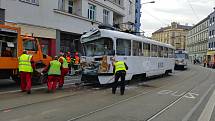 Poškozené tramvaje po nehodě, která se stala v pondělí ráno v brněnské Křížové ulici.