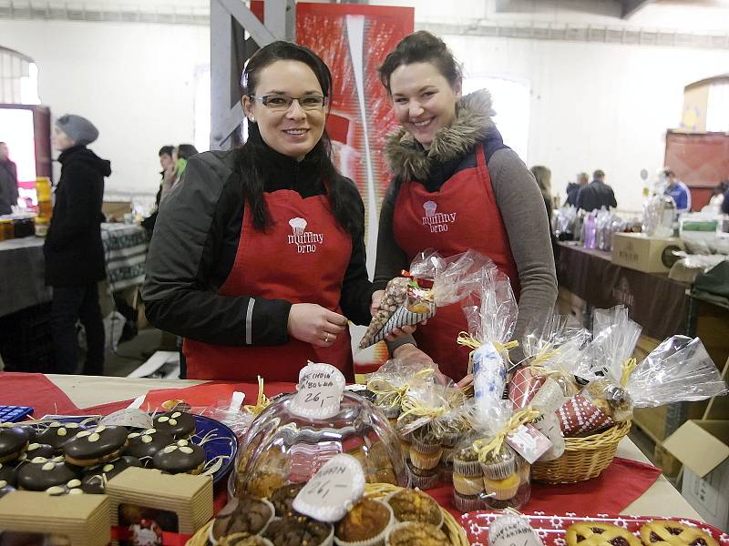 Nejrůznější laskominy, výběrová vína, domácí výrobky, ale i sýry z Holandska mohli v sobotu lidé letos naposledy ochutnávat na takzvaném Food Parku, který je označovaný jako největší potravinový trh na Moravě. 