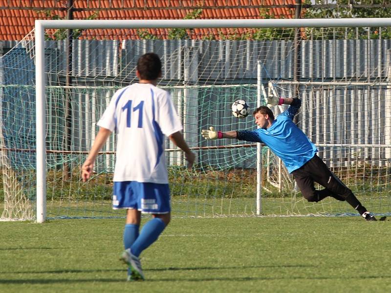 V úmorném vedru porazily Tasovice IE Znojmo 2:0.