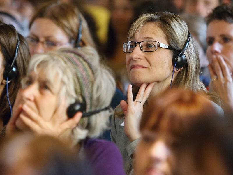 Dvě rodiny a mnoho příběhů, tak vypadal pondělní večer, když s lidmi diskutovali zástupci rodiny Löw-Beerů a Tugendhatů.