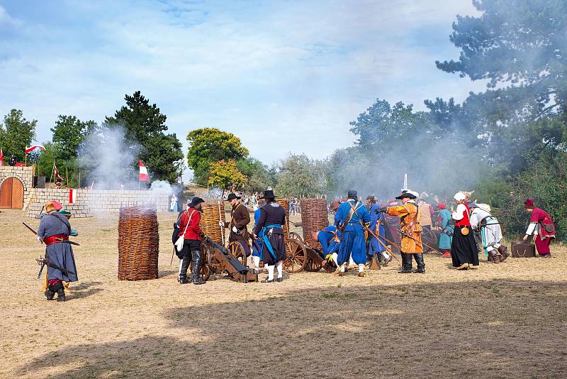 Den Brna nabídl například rekonstrukci bitvy z roku 1645 nebo módní přehlídku historických oděvů.