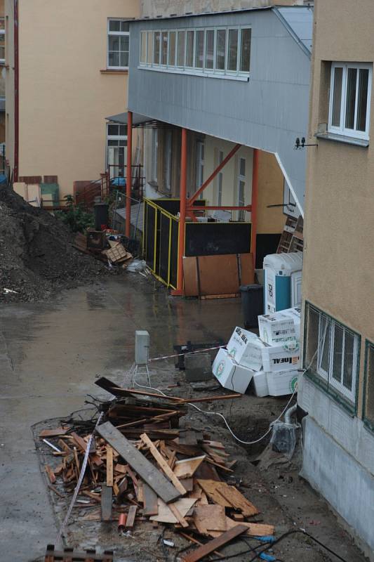 Rekonstrukci, která vyjde na jedenáct milionů korun, platí město. Víc než tři čtvrtiny kryjí evropské fondy. Teď však hrozí, že téměř devítimilionovou dotaci kvůli zpoždění Brno nezíská.