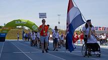 Letní evropské hry handicapované mládeže Emil Open začaly ve středu slavnostním zahajovacím ceremoniálem, na němž nechyběl průvod vlajkonošů, pochod bubeníků centrem Brna ani tradiční benefiční show Jana Krause Z očí do očí.