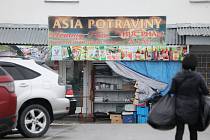 Asijská tržnice v Olomoucké ulici v Brně.