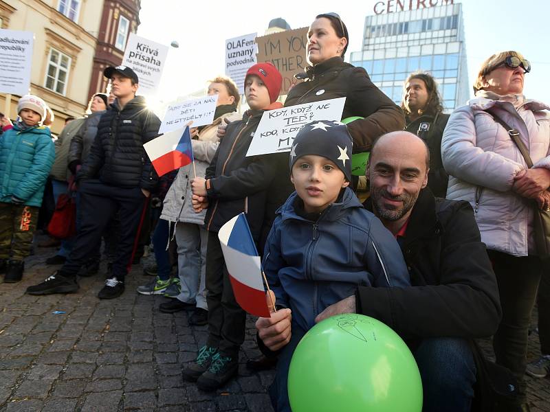 Demonstrace proti Andreji Babišovi v Brně.