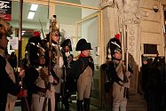 Centrem města Brna prošel historický průvod vojska s císařem Napoleonem. Brňané si tak připomněli slavkovskou bitvu.