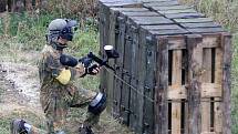 Army Day v Ořechově na Brněnsku. Zájemci se projeli v obrněném transportéru, lidé hráli i paintball.