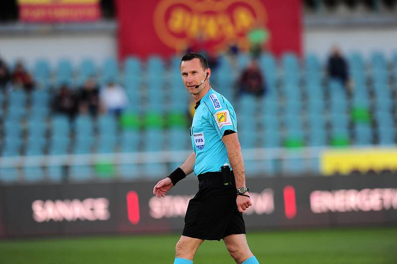 Fotbalové utkání HET ligy mezi celky FK Dukla Praha a FC Zbrojovka Brno 27. dubna v Praze. Radek Příhoda.