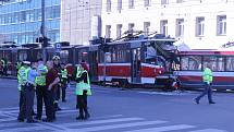 Přesně před rokem se v Křenové ulici v Brně srazil trolejbus s tramvají. Při střetu se zranilo čtyřicet lidí.